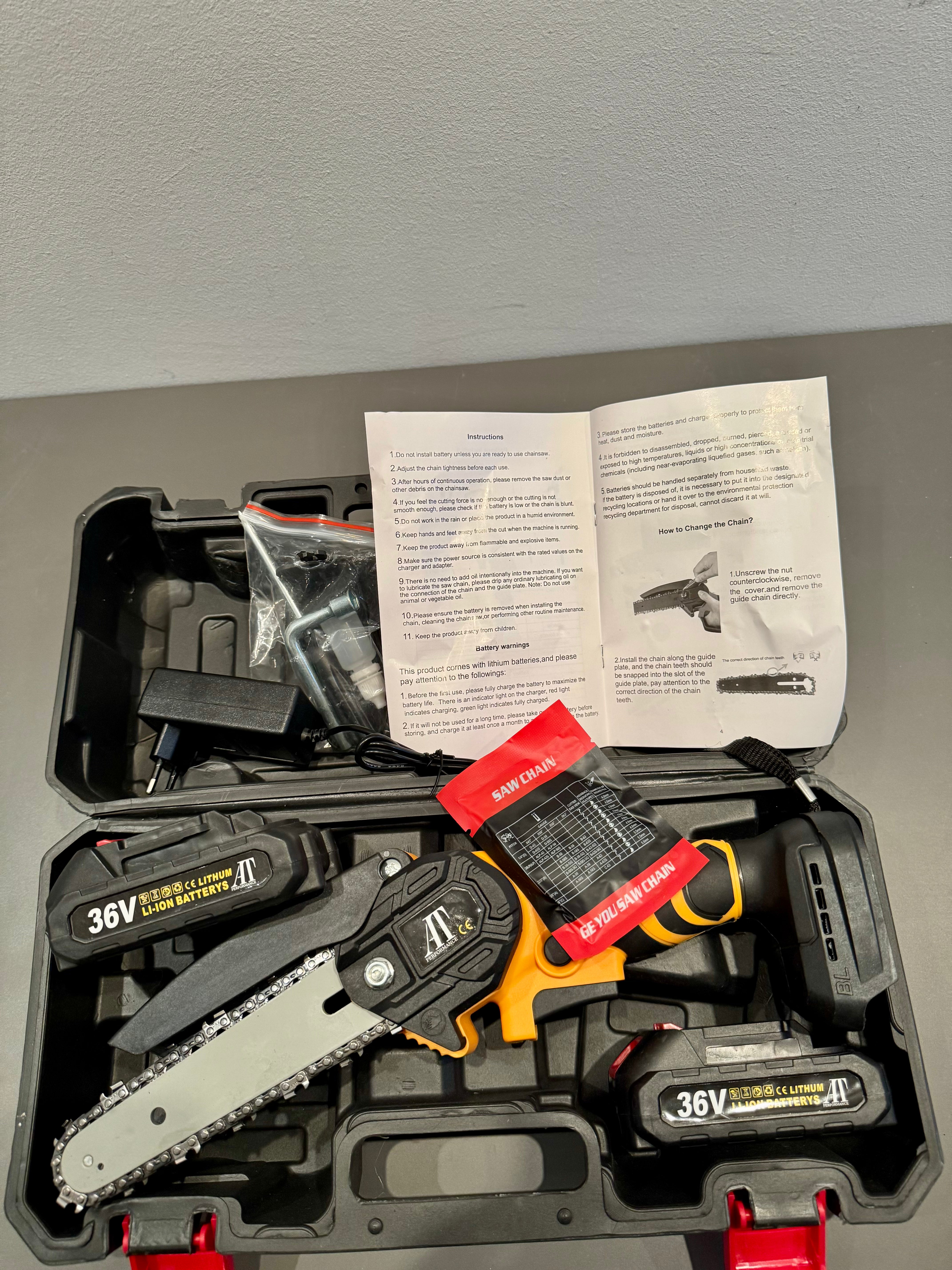 Drujba mini, cu 2 acumulatori, 36 V, lama 8 inch, 20 cm