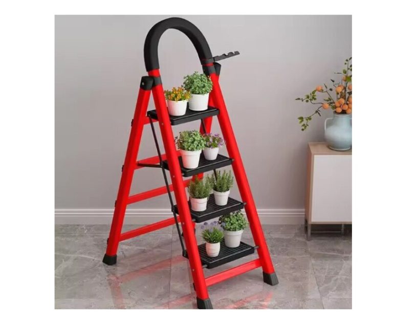 Scară pliabilă cu 4 trepte (inălțime 140cm) – Siguranță și confort pentru activitățile casnice