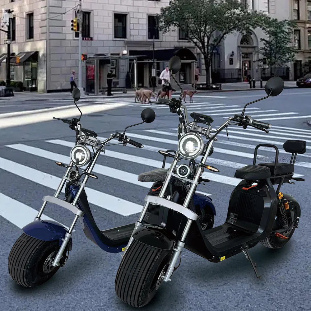 Scuter Electric 2 Persoane, Viteză Limitată 25 km/h – Fără Permis, Viteza maxima 45 km/h, Autonomie 45 km, Motor 1500W, Baterie 20Ah, Suspensie Hidraulică, COC Inclus