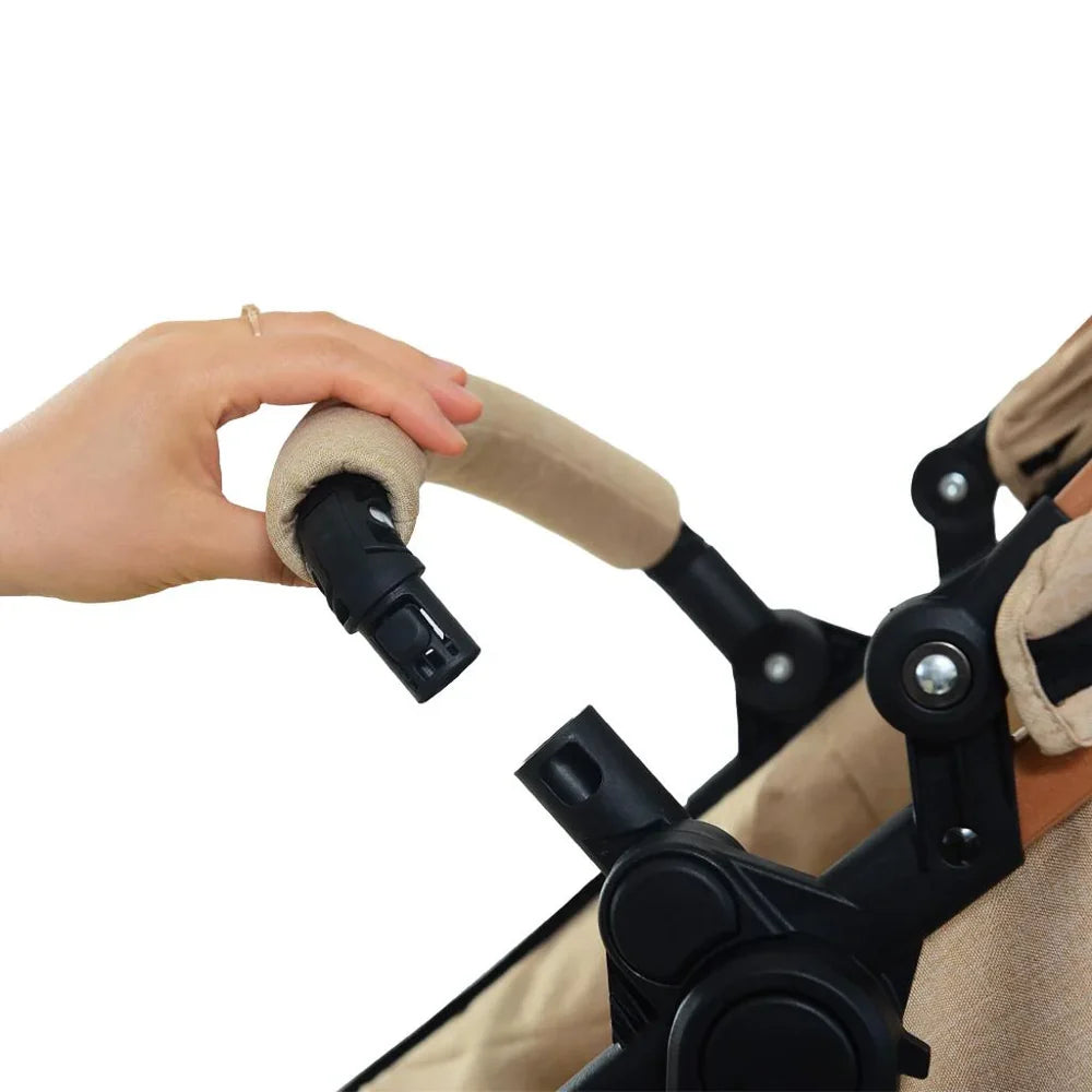 Cărucior 3 în 1 KIDOO – auto i-Size, landou, scaun sport și scoică auto. Suspensii, pliere rapidă, copertină extensibilă, centură 5 puncte. Ideal 0–36 luni. Sistem complet pentru părinți.